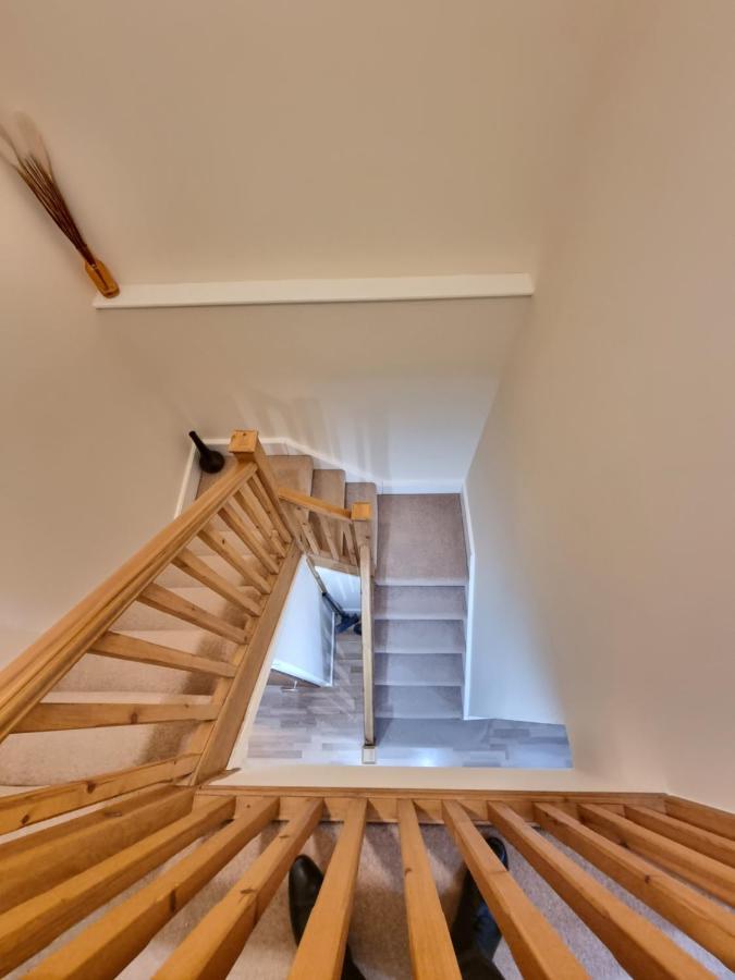 2 Bedroom - City Centre Location - Perfect For Family'S Bradford  Buitenkant foto