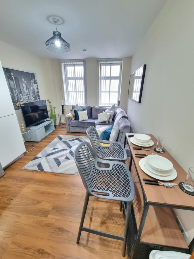 2 Bedroom - City Centre Location - Perfect For Family'S Bradford  Buitenkant foto